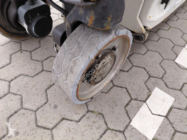 Piattaforma aerea JLG