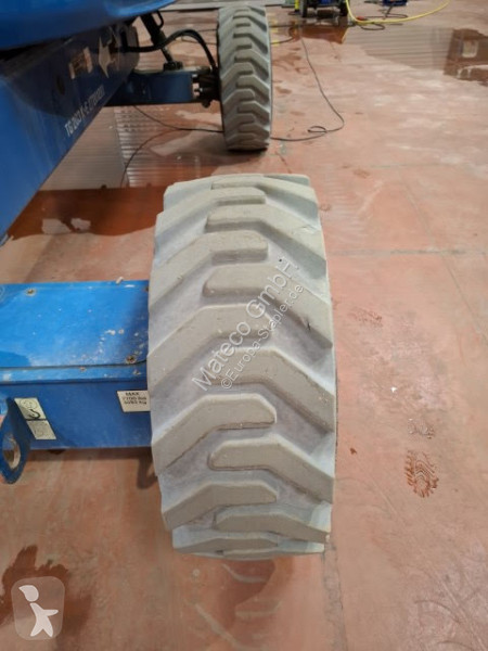 Piattaforma aerea JLG