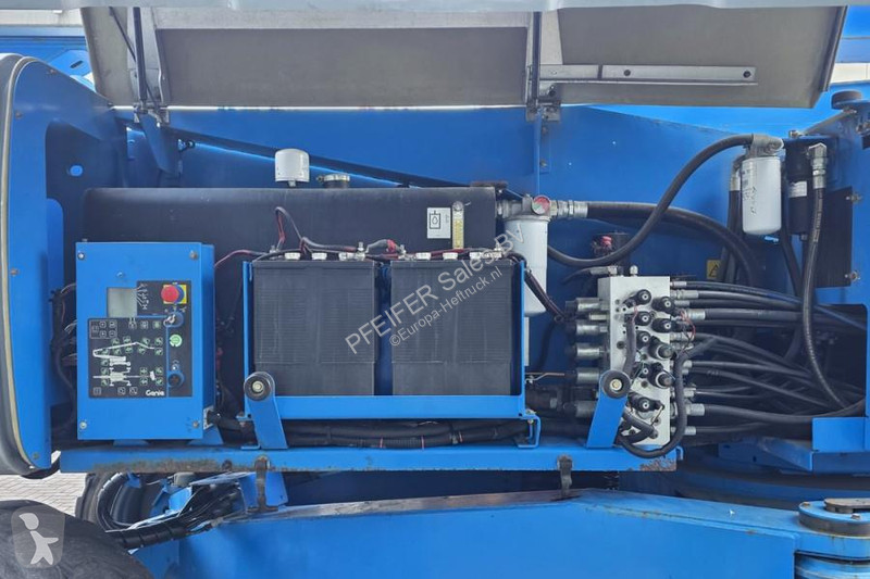 منصة تلسكوبية Genie ZX135/70 Diesel, 4x4x4...