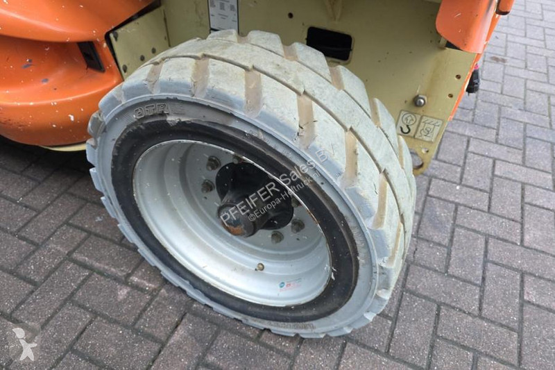 Vysokozdvižná plošina JLG M4069 Hybrid, 14.2m...