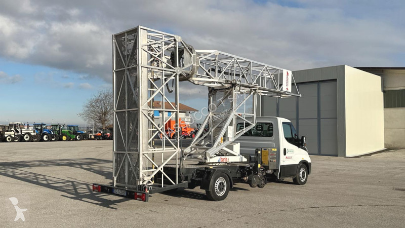 منصة تلسكوبية Iveco BARIN ABC 60-L