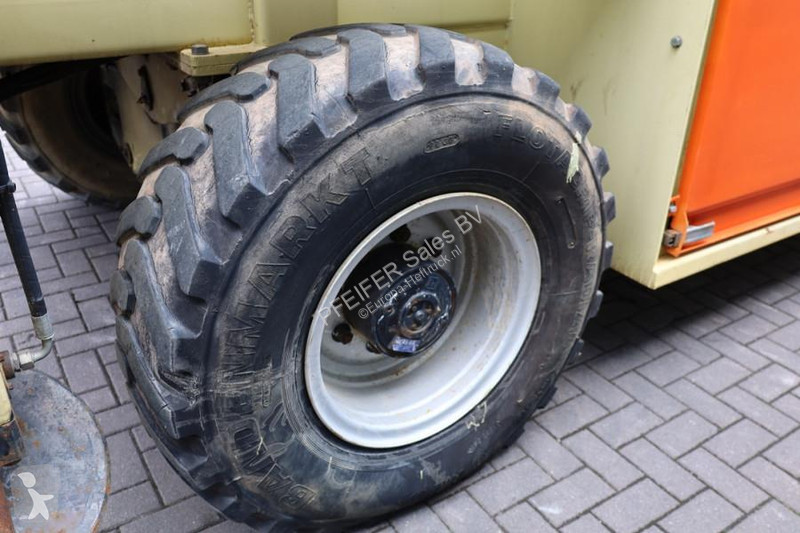 Vysokozdvižná plošina JLG 260-25 Diesel, 4x4...