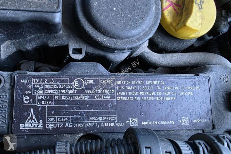 منصة تلسكوبية Genie XC Trax Diesel, 4x4 Drive...