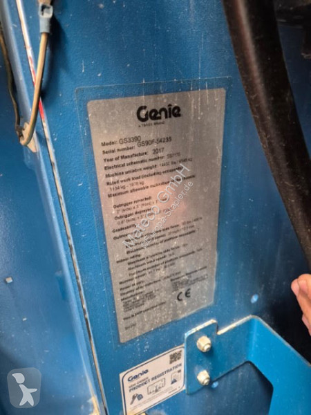 منصة تلسكوبية Genie GS3390
