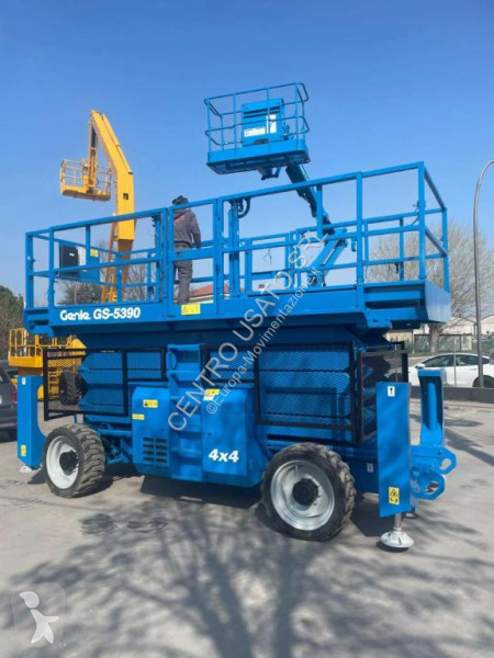 منصة تلسكوبية Genie GS-5390
