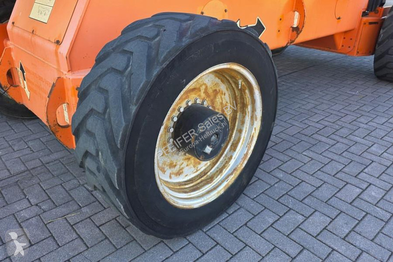 منصة تلسكوبية JLG Diesel, 4x4x4 Drive, 40.1m...