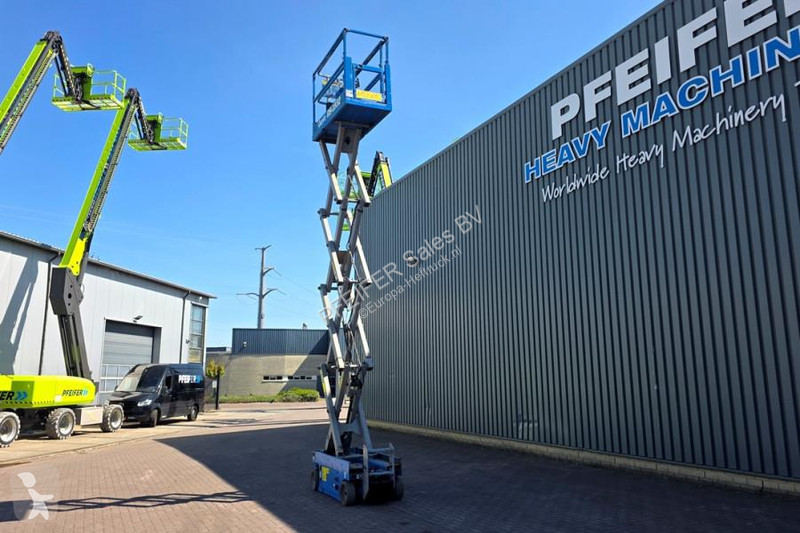 منصة تلسكوبية Genie GS1932 Electric, Working...