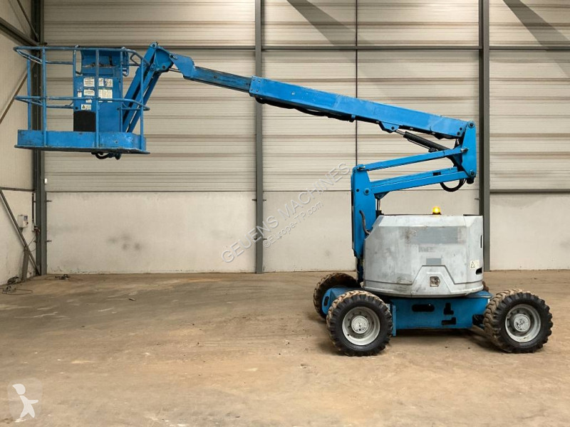 منصة تلسكوبية Genie Z 34/22