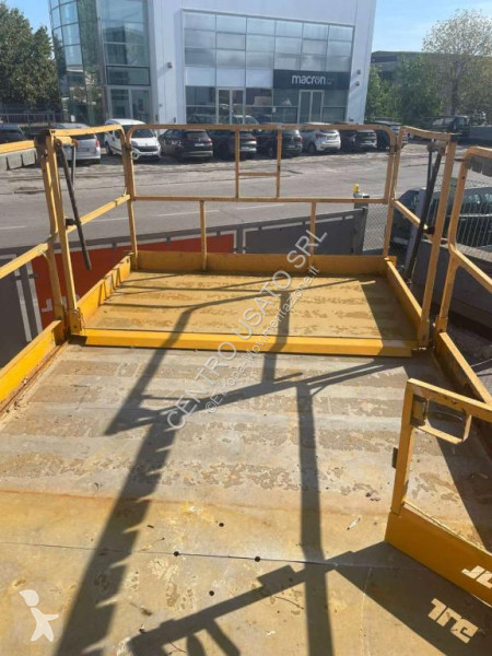 Автовишка JLG