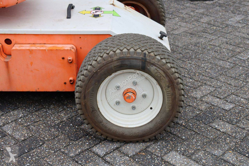 Plataforma elevadora Niftylift HR12NE