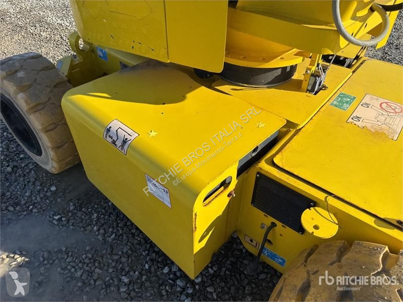 升降机 Airo A12E Electric Articulating Boom Lift
