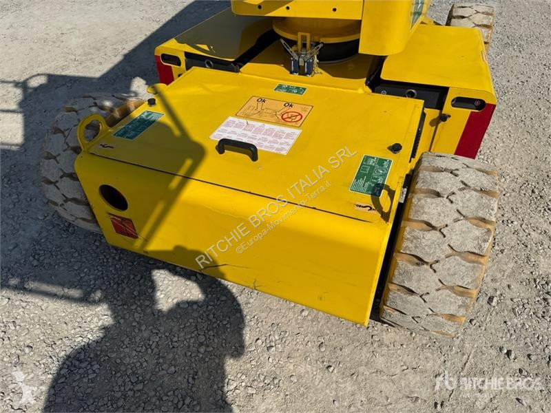 Emelőkosár Airo A12E Electric Articulating Boom...
