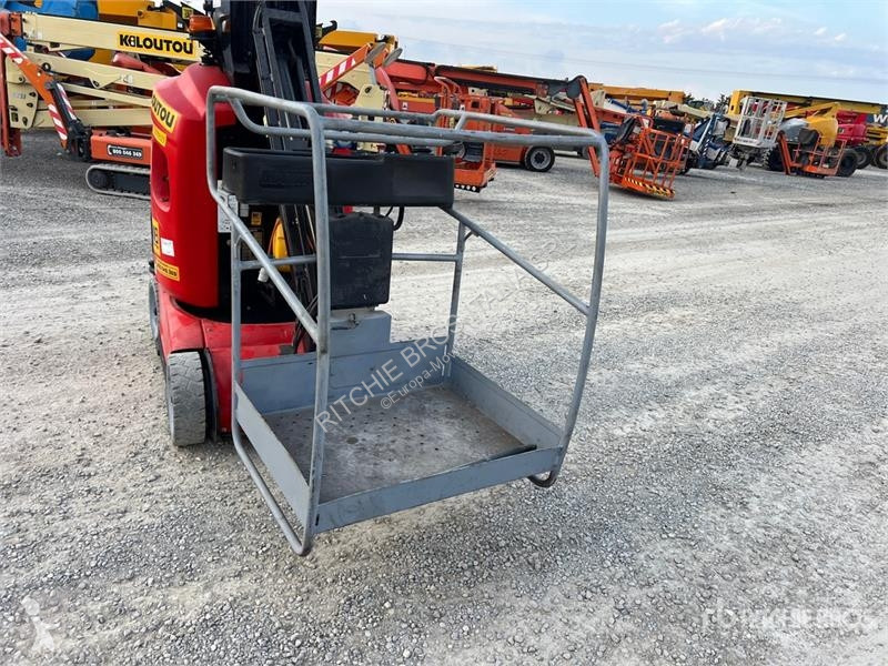Plataforma elevadora Manitou Vertical Mast Lift