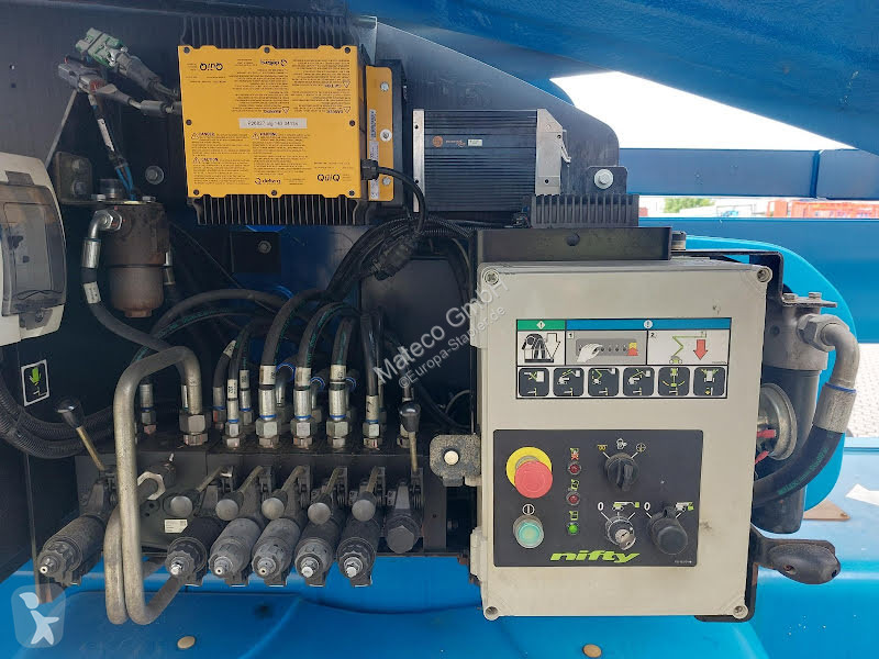 Nacelle Niftylift HR28 HYBRID 4X4