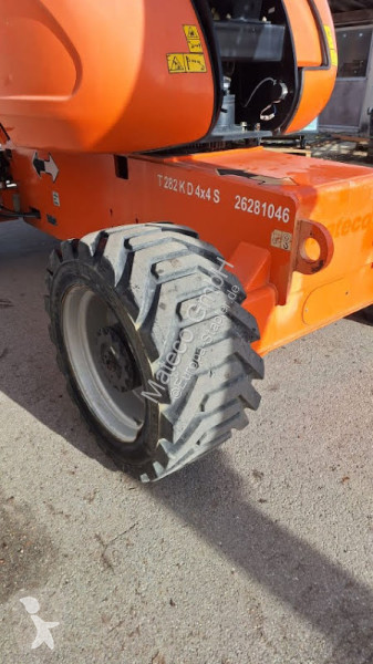 Piattaforma aerea JLG
