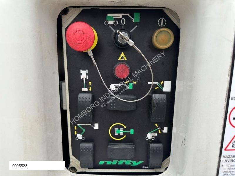 منصة تلسكوبية Niftylift HR 15 NDE Kubota Diesel...