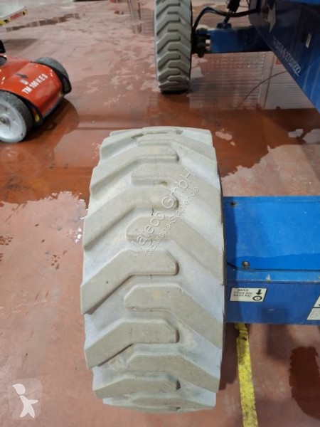 Piattaforma aerea JLG