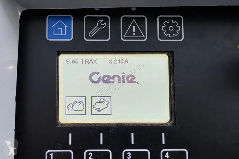 منصة تلسكوبية Genie XC Trax Diesel, 4x4 Drive...