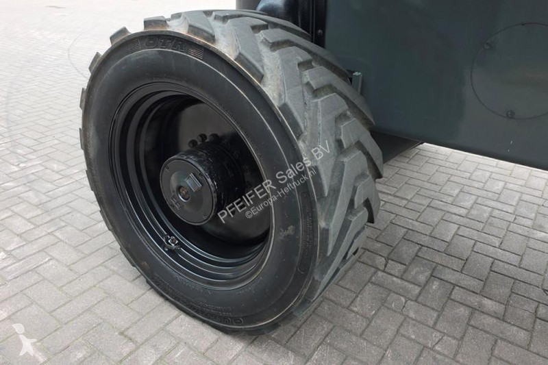 Вишка JLG Diesel, 4x4x4 Drive, 40.1m Working...