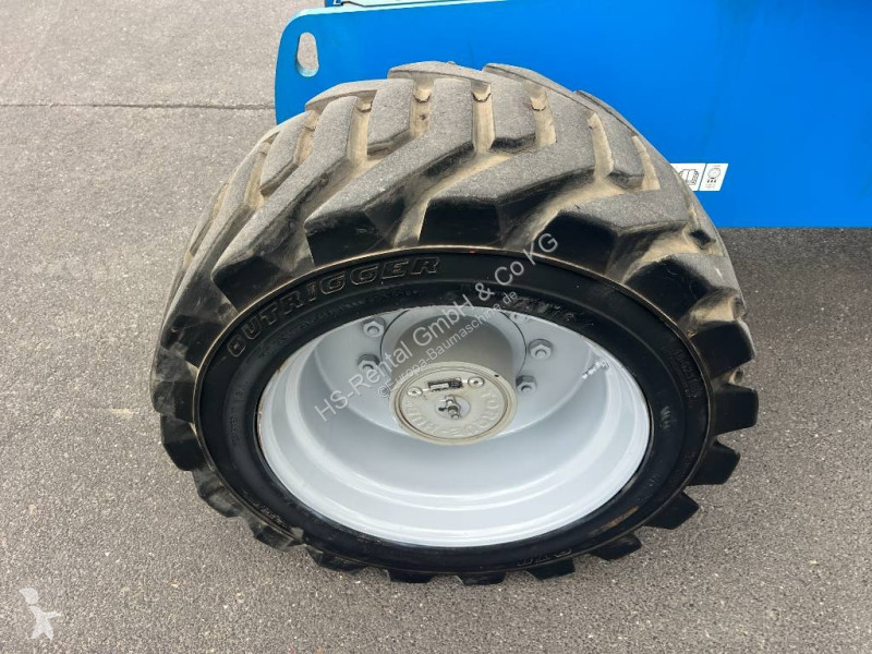 منصة تلسكوبية Genie Z80/60 diesel 4x4x4 26m -...