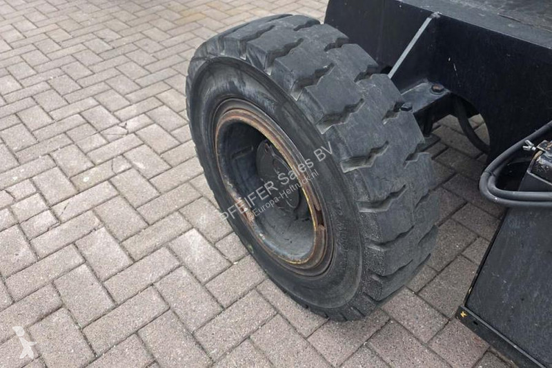 منصة تلسكوبية Grove AMZ51E Electric, 4x2 Drive,...
