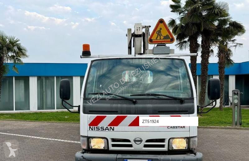 Plataforma elevadora Nissan CABSTAR CESTELLO 10MT