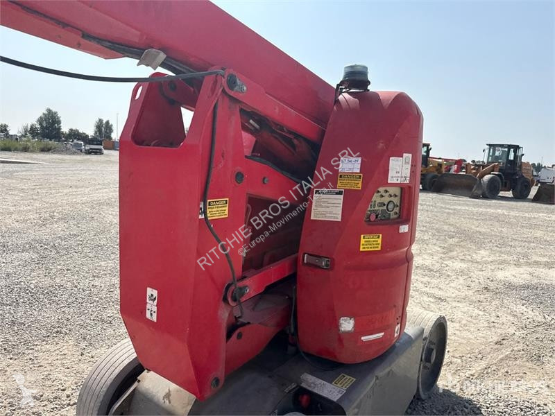 Plataforma elevadora Manitou 120 AETJC 2...