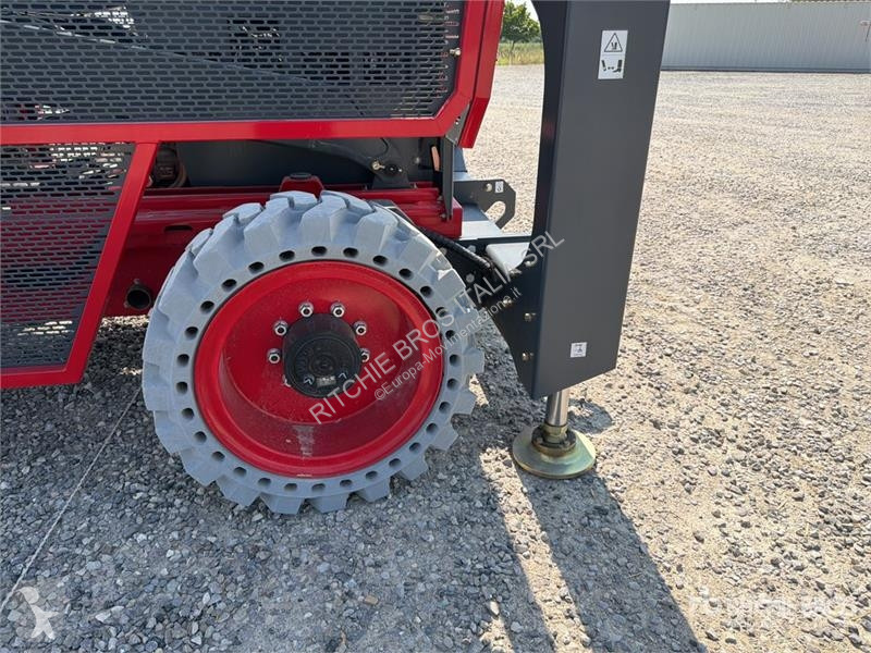 Автовишка Magni DS1523RTP 4x4 Diesel Scissor...