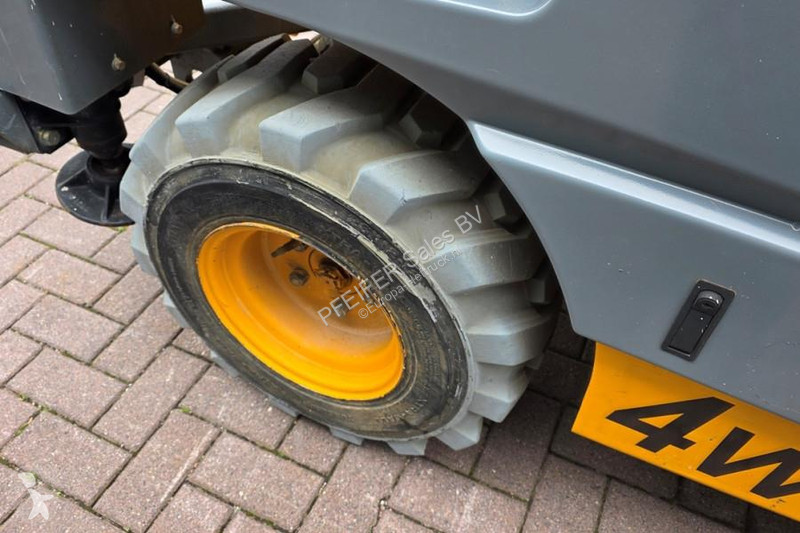 升降机 Haulotte COMPACT 10DX Diesel, 4x4 Drive,...