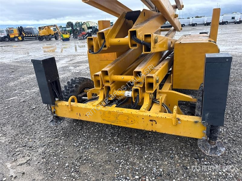 Nacela Haulotte HA18SDX Diesel Scissor Lift