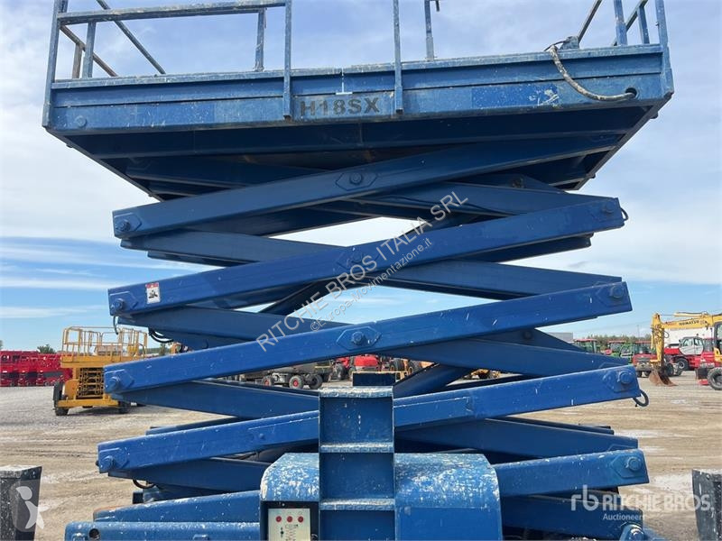 Emelőkosár Haulotte Diesel Scissor Lift