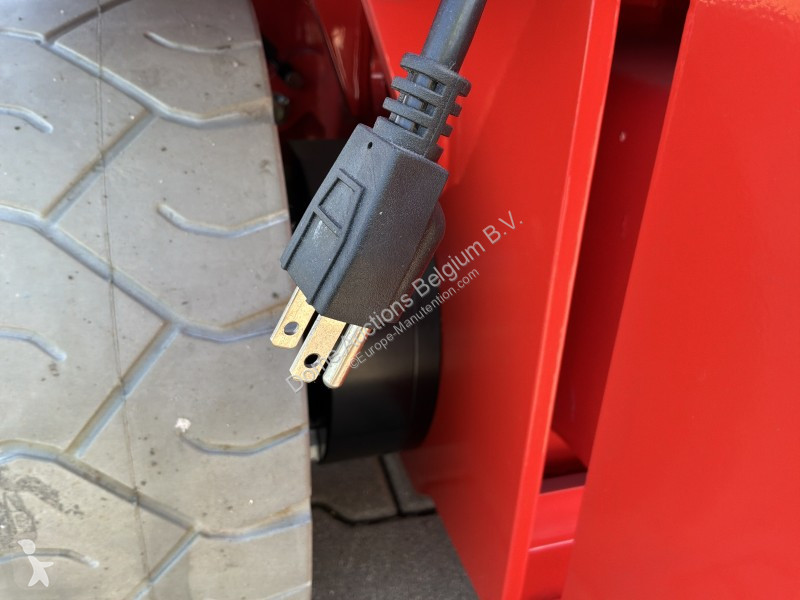 升降机 Sinoboom 2732E