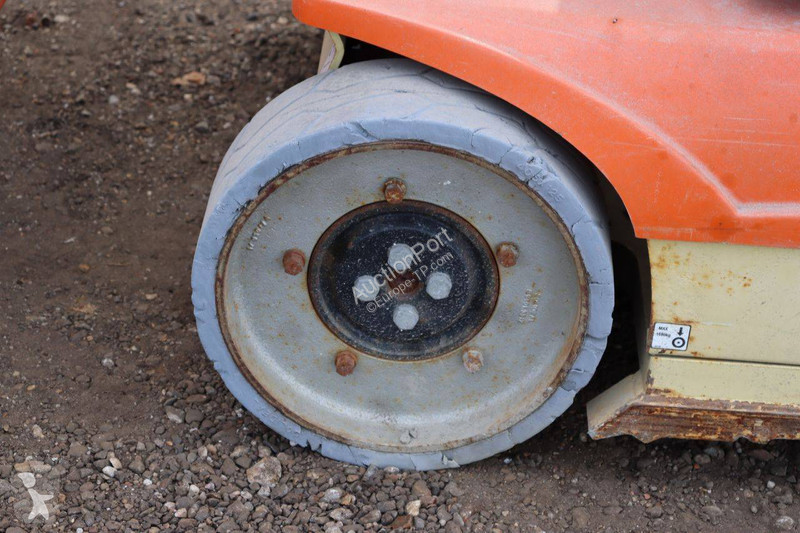 Plataforma elevadora JLG 10E
