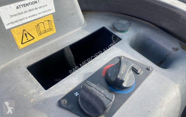 Incarcator  chargeuse a tourelle articulee diesel