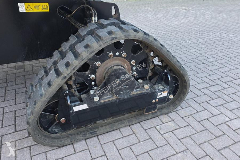 منصة تلسكوبية Genie XC Trax Diesel, 4x4 Drive...