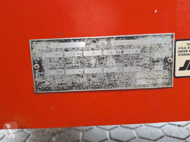 منصة تلسكوبية JLG