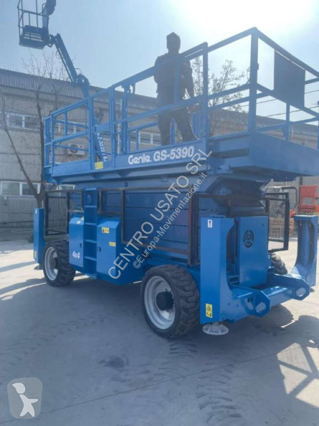 منصة تلسكوبية Genie GS-5390