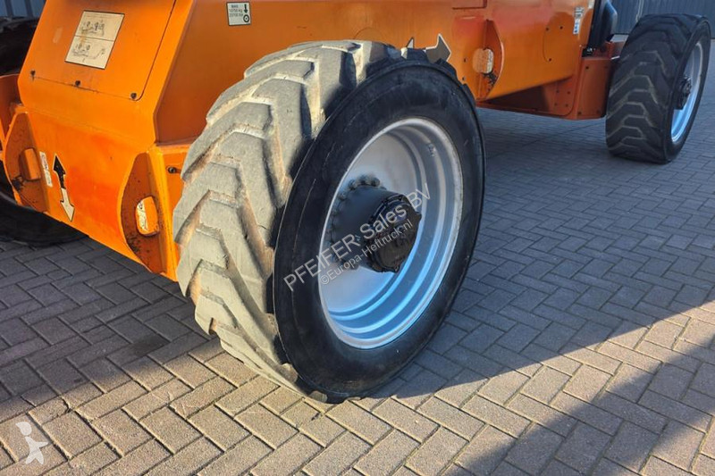 منصة تلسكوبية JLG Diesel, 4x4x4 Drive, 40.1m...
