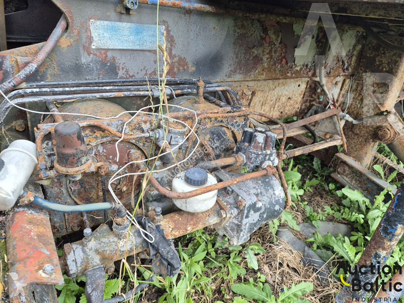 Vysokozdvižná plošina Renault JK 75