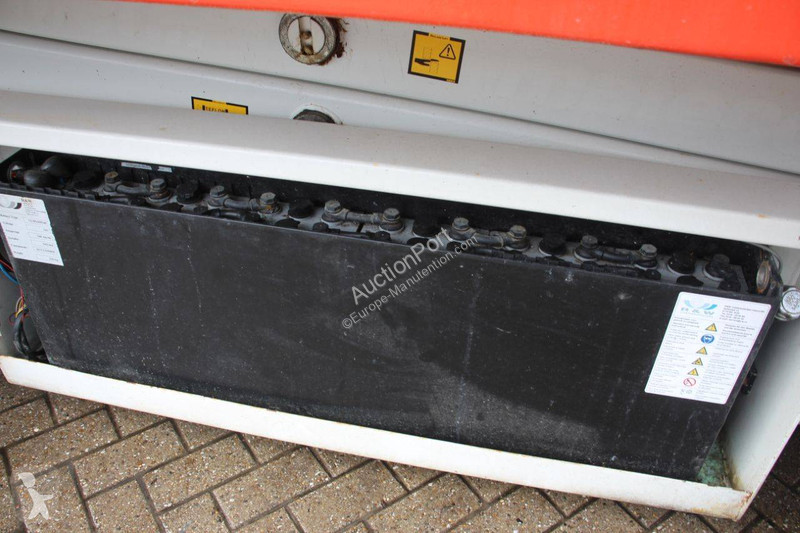 Plataforma elevadora Hollandlift MONOSTAR Y-64EL14