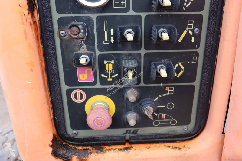 Plataforma elevadora JLG