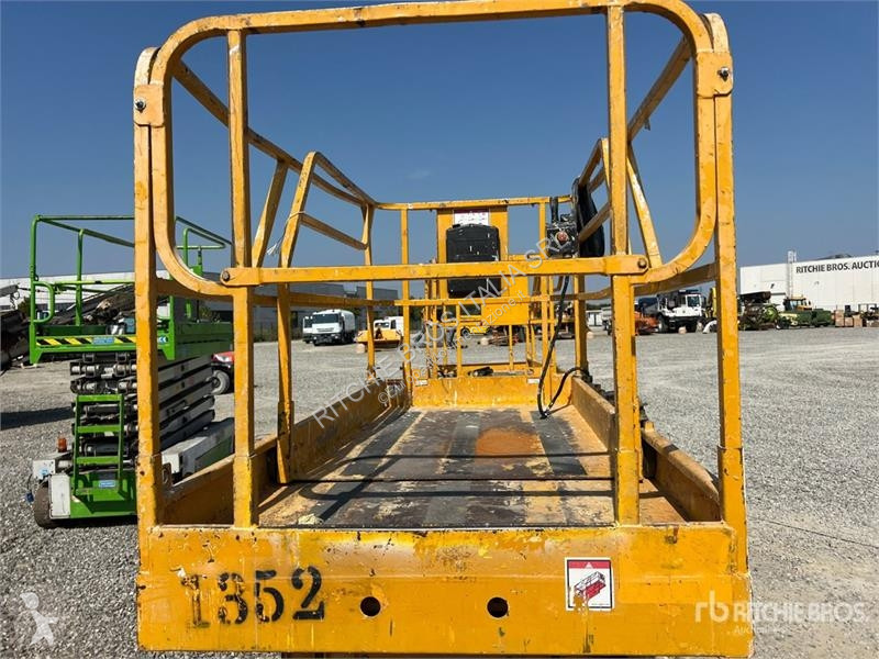 Nacela Haulotte Comact 12 Electric Scissor Lift