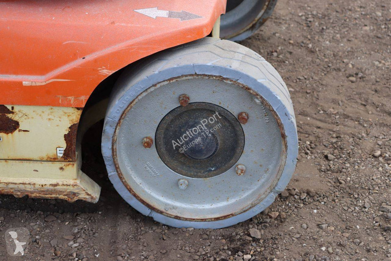 Plataforma elevadora JLG 10E