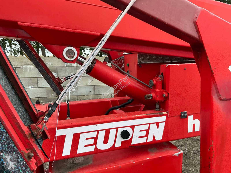 Plataforma elevadora Teupen LEO 26 H