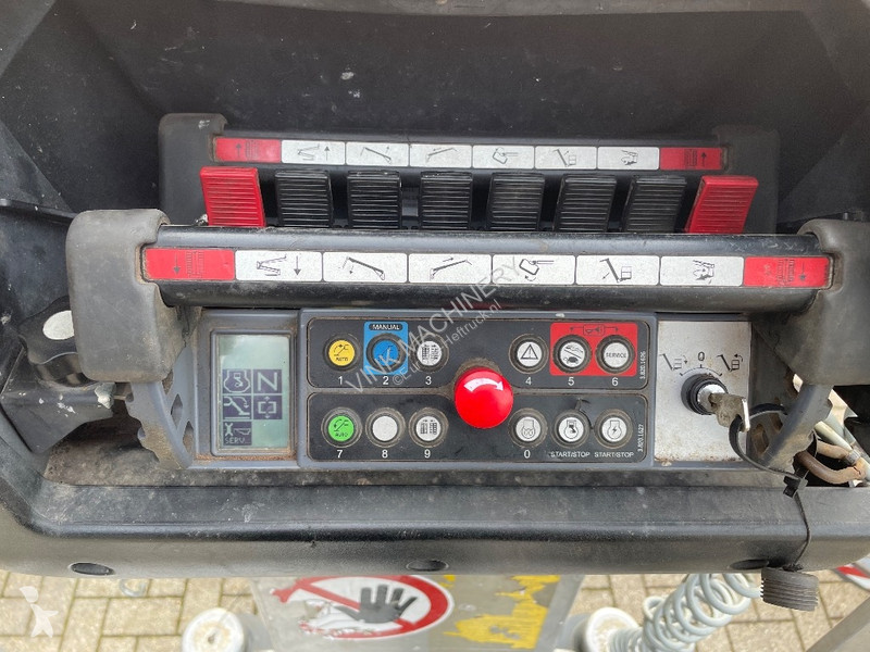 منصة تلسكوبية Hinowa Lightlift 15.70 SOLD