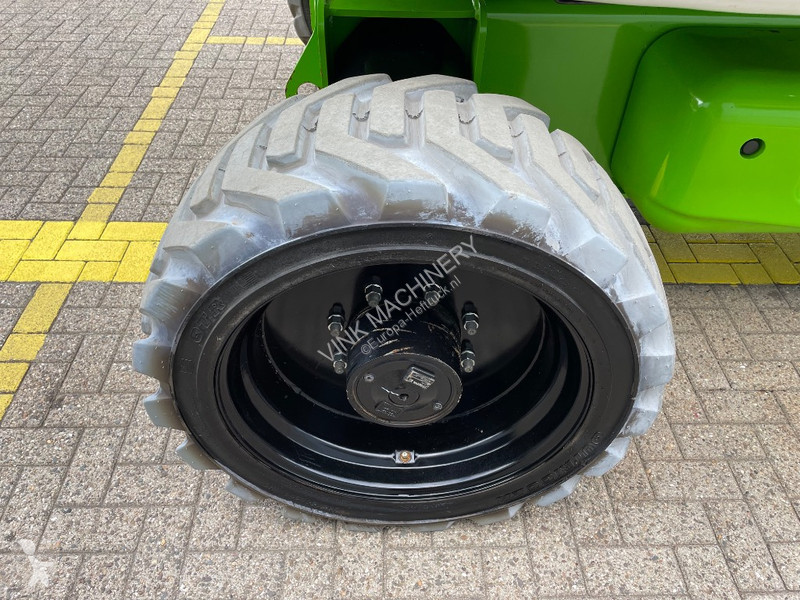 منصة تلسكوبية Niftylift HR 28 Hybrid 4x4