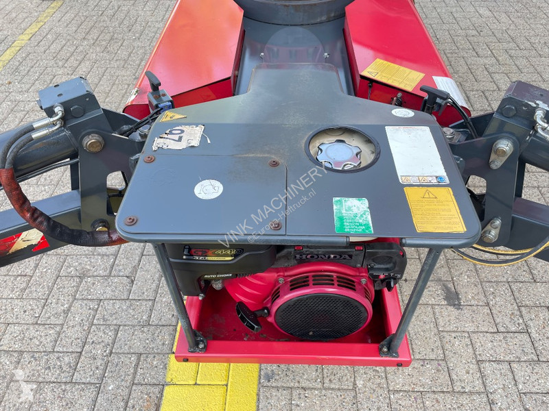 منصة تلسكوبية Hinowa Lightlift 23.12 IIIS