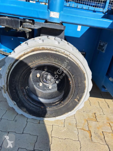 منصة تلسكوبية Hollandlift HL-220 D25 4WD/P/N