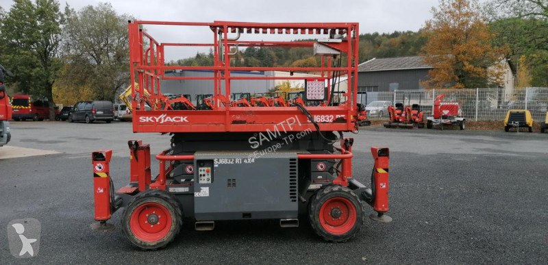 Автовышка Skyjack  SJ 6832 RT