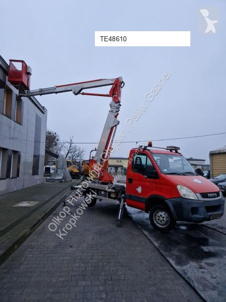 منصة تلسكوبية Iveco MX200